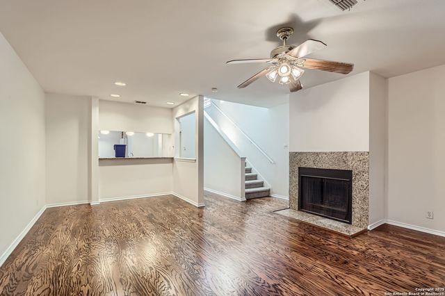 7930 Roanoke Run Apt 901, San Antonio, TX 78240