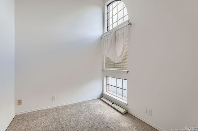 7930 Roanoke Run Apt 901, San Antonio, TX 78240