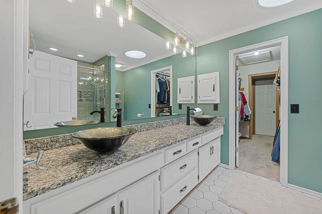 2230 N Penstemon Ct, Wichita, KS 67226