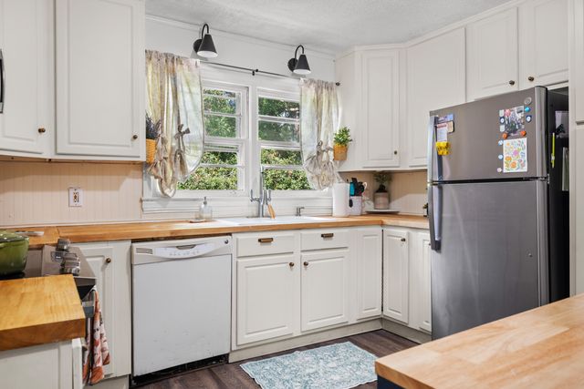 41 Lacey St Street, Yemassee, SC 29945