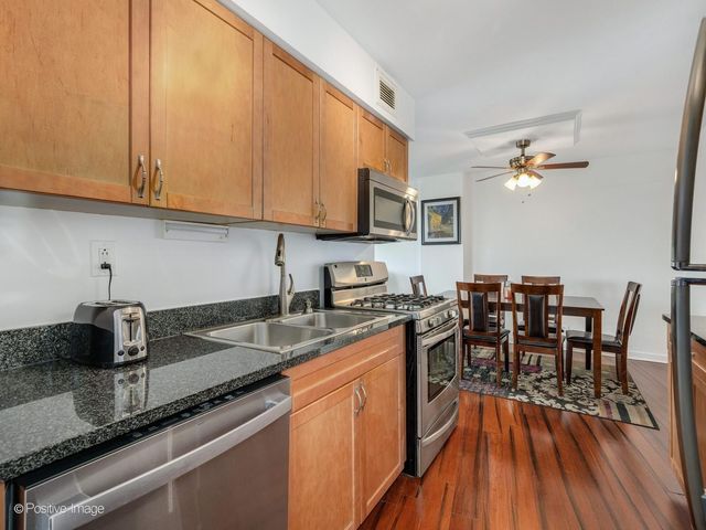 40 N Tower Road 5A, Oak Brook, IL 60523