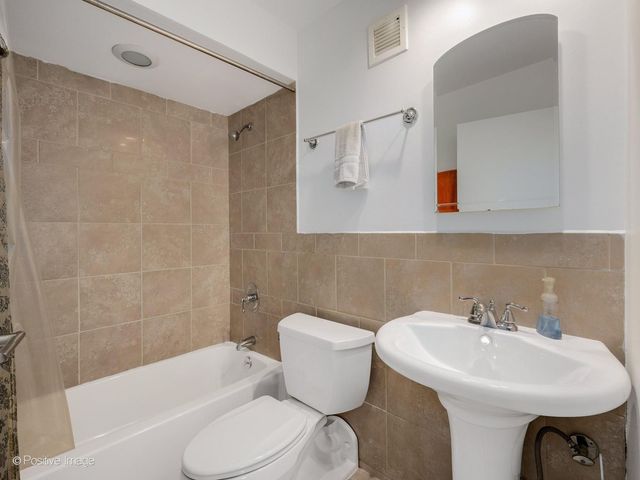 40 N Tower Road 5A, Oak Brook, IL 60523