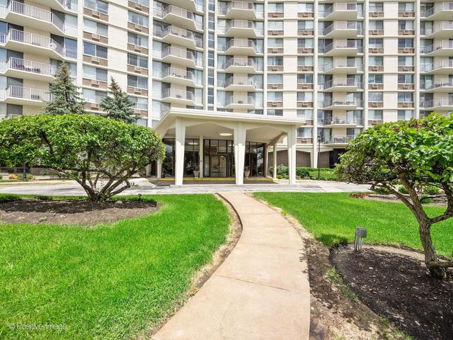 40 N Tower Road 5A, Oak Brook, IL 60523