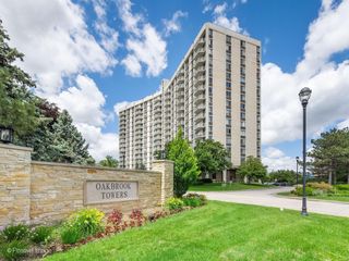 40 N Tower Road 5A, Oak Brook, IL 60523