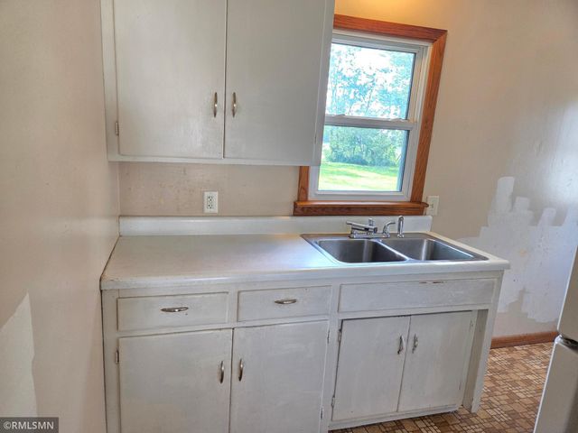 5607 Regent Avenue N, Crystal, MN 55429