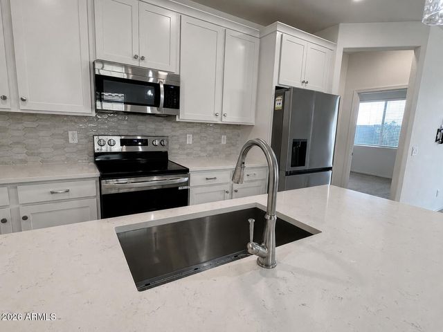 18252 W CIELO GRANDE Avenue, Surprise, AZ 85387