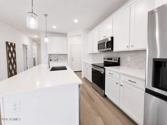 18252 W CIELO GRANDE Avenue, Surprise, AZ 85387