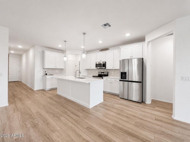 18252 W CIELO GRANDE Avenue, Surprise, AZ 85387