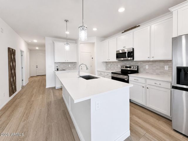 18252 W CIELO GRANDE Avenue, Surprise, AZ 85387