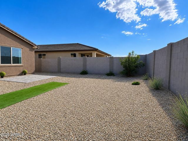 18252 W CIELO GRANDE Avenue, Surprise, AZ 85387