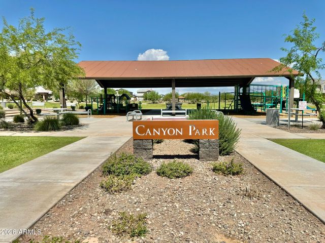 18252 W CIELO GRANDE Avenue, Surprise, AZ 85387