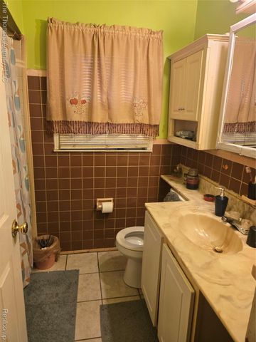 24220 Gardner Street, Oak Park, MI 48237