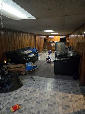 24220 Gardner Street, Oak Park, MI 48237