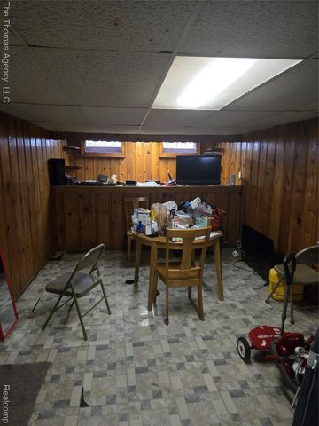 24220 Gardner Street, Oak Park, MI 48237