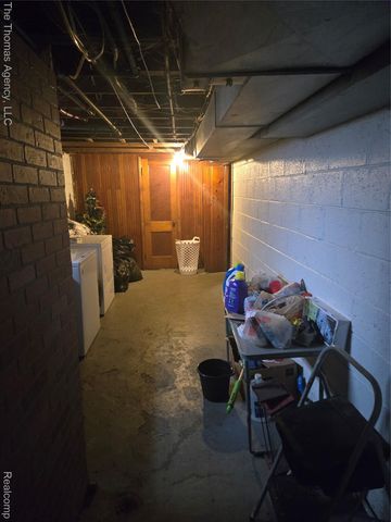 24220 Gardner Street, Oak Park, MI 48237