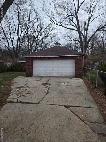 24220 Gardner Street, Oak Park, MI 48237