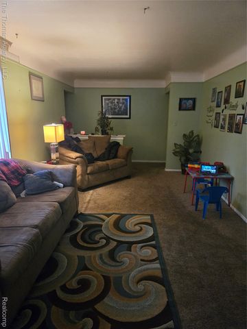 24220 Gardner Street, Oak Park, MI 48237