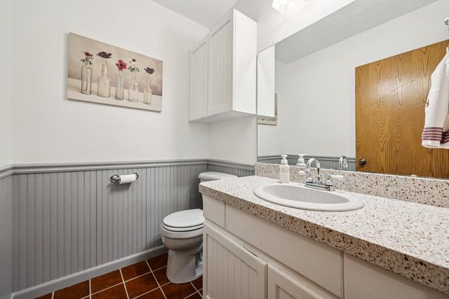 15630 W Ridge ROAD, New Berlin, WI 53151