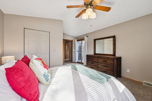 15630 W Ridge ROAD, New Berlin, WI 53151