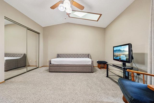 15630 W Ridge ROAD, New Berlin, WI 53151