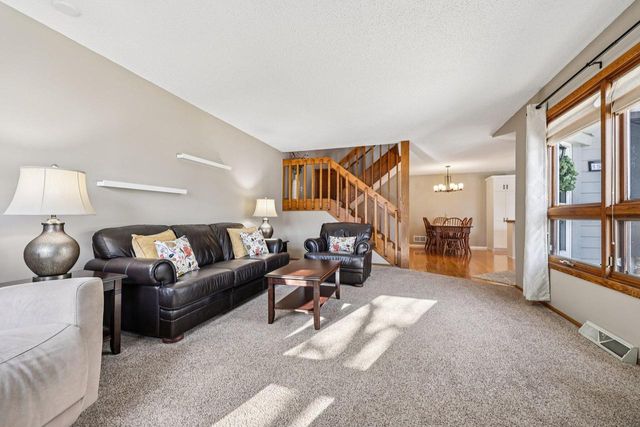 15630 W Ridge ROAD, New Berlin, WI 53151