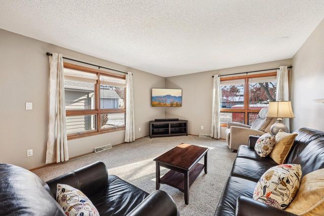 15630 W Ridge ROAD, New Berlin, WI 53151