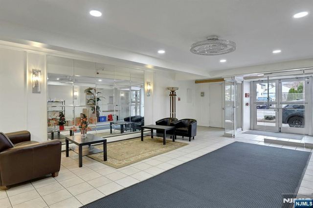 333 Grand Avenue 4E, Palisades Park, NJ 07650