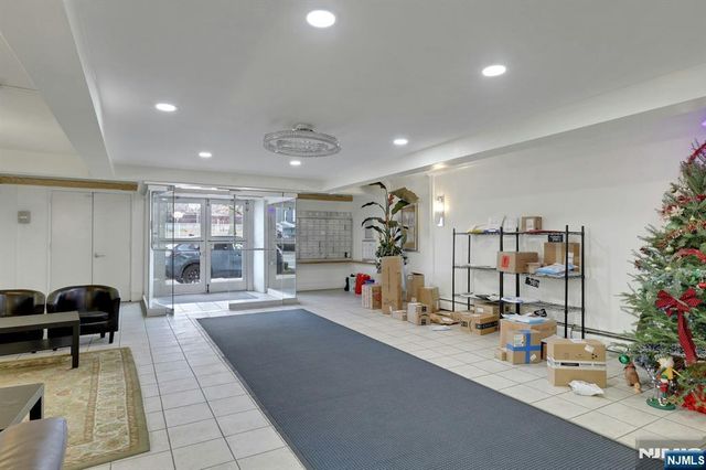 333 Grand Avenue 4E, Palisades Park, NJ 07650