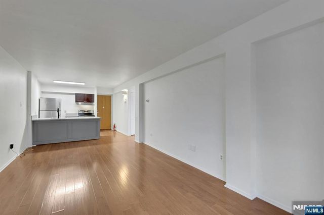 333 Grand Avenue 4E, Palisades Park, NJ 07650