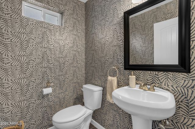 4126 N 44TH Place, Phoenix, AZ 85018