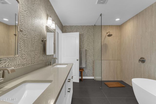 4126 N 44TH Place, Phoenix, AZ 85018