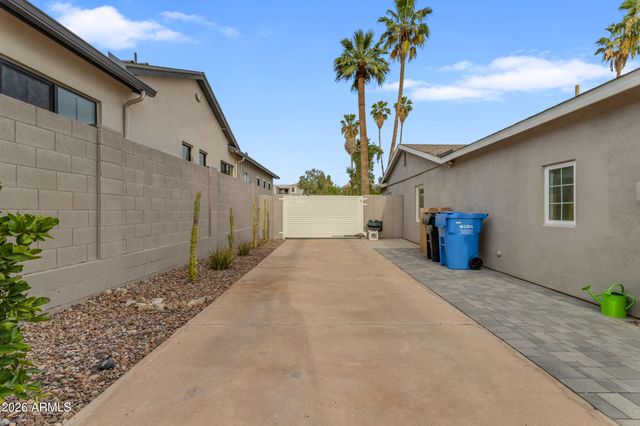 4126 N 44TH Place, Phoenix, AZ 85018