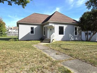 205 E Brownwood Avenue, Columbia City, IN 46725