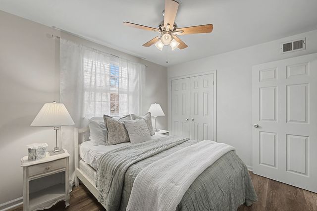 215 Plantation Ct, Nashville, TN 37221