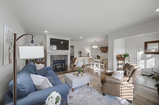 215 Plantation Ct, Nashville, TN 37221