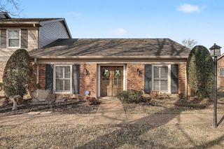 215 Plantation Ct, Nashville, TN 37221