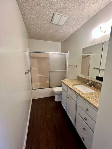 920 N Leverett Avenue 824, Fayetteville, AR 72701