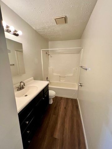 920 N Leverett Avenue 824, Fayetteville, AR 72701