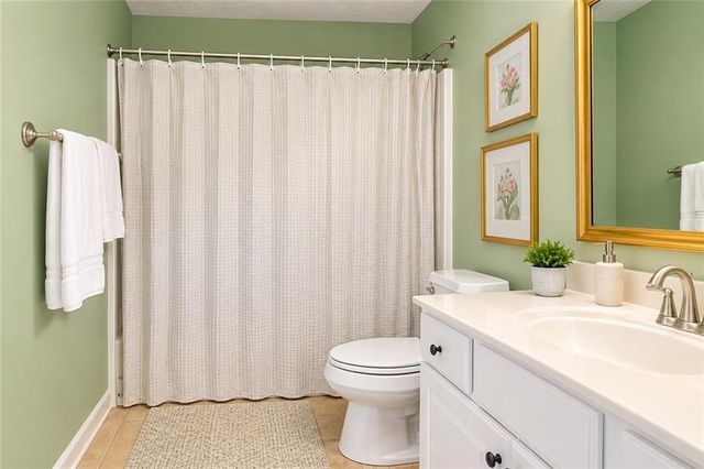 905 Downyshire Drive, Lawrenceville, GA 30044