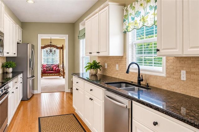 905 Downyshire Drive, Lawrenceville, GA 30044
