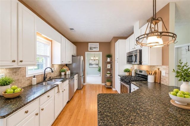 905 Downyshire Drive, Lawrenceville, GA 30044