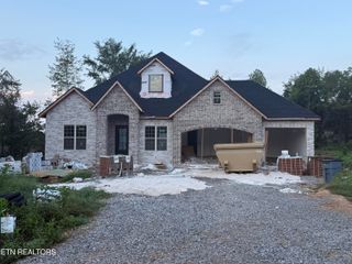 412 Elokwa Place, Loudon, TN 37774