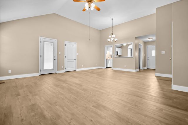 417 Chestnut Grove Way, Clarksville, TN 37042