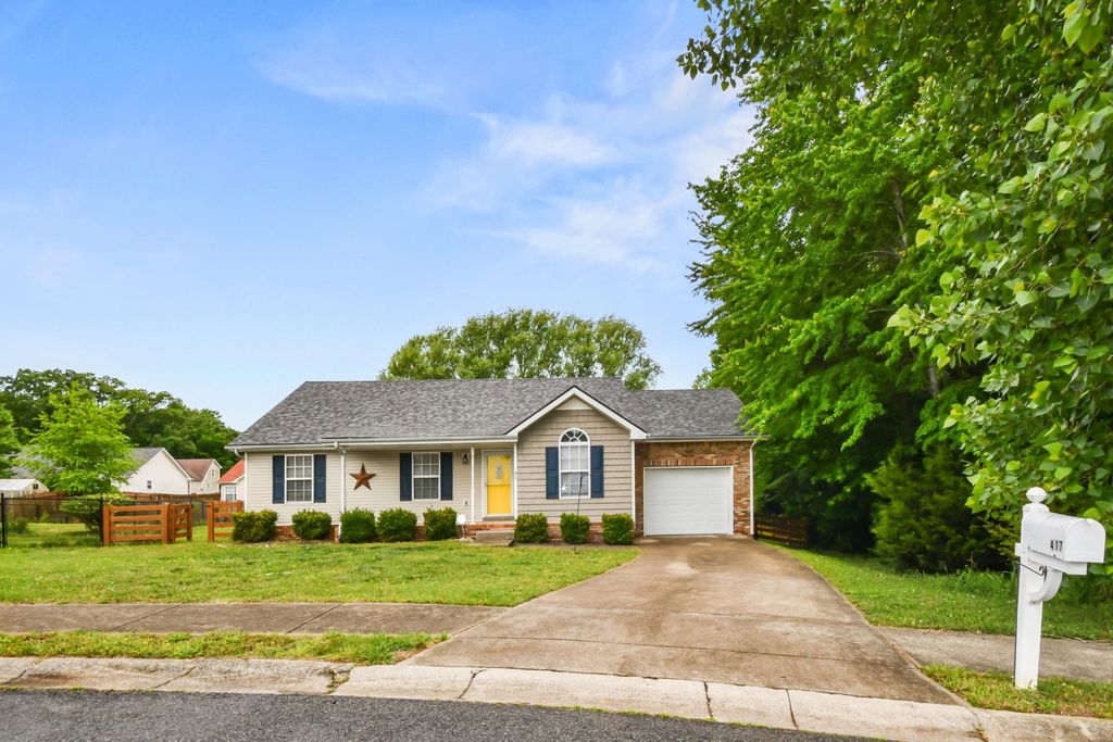 417 Chestnut Grove Way, Clarksville, TN 37042