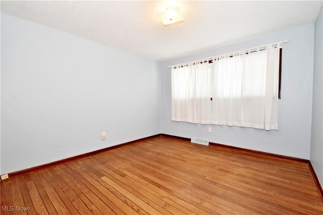 7070 Kral Drive, Walton Hills, OH 44146