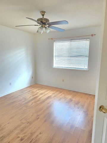 15003 Changing Oak Ridge Court, Houston, TX 77082