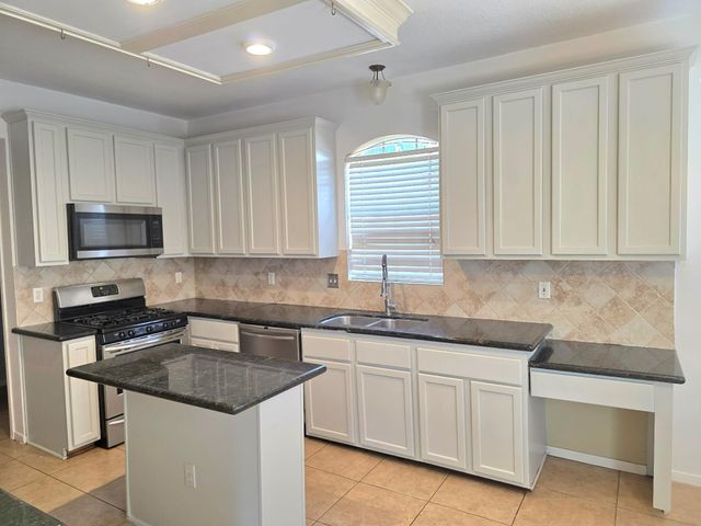 15003 Changing Oak Ridge Court, Houston, TX 77082