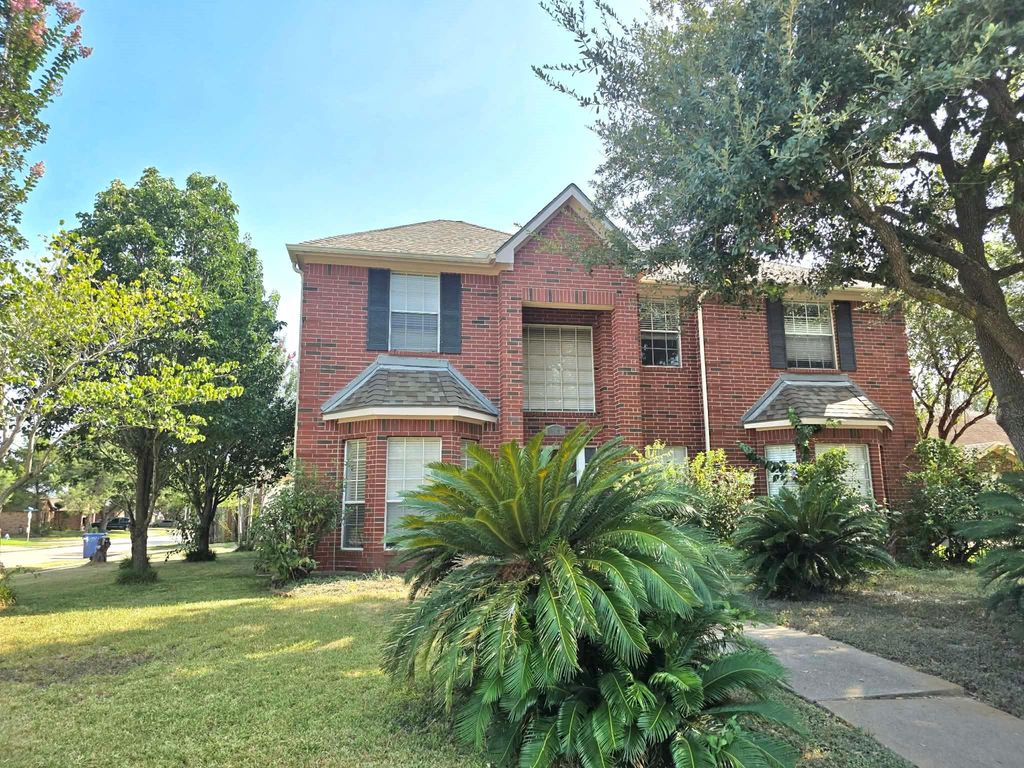 15003 Changing Oak Ridge Court, Houston, TX 77082