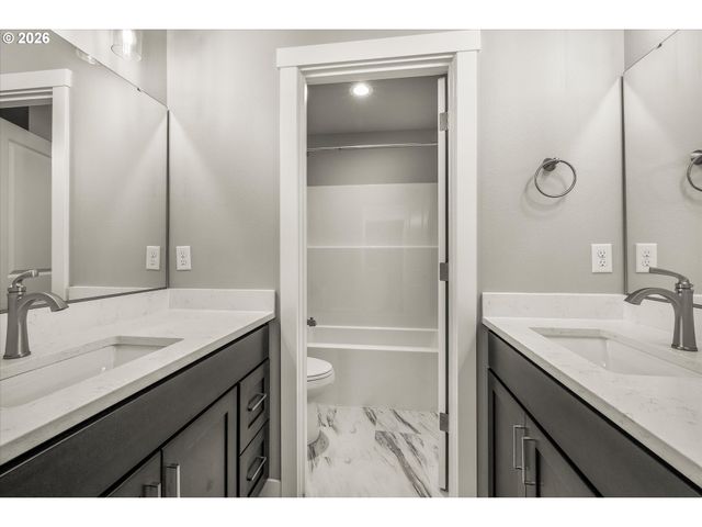 177 Nw MAWRCREST Ave, Gresham, OR 97030