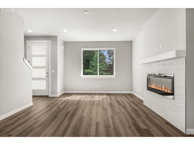 177 Nw MAWRCREST Ave, Gresham, OR 97030